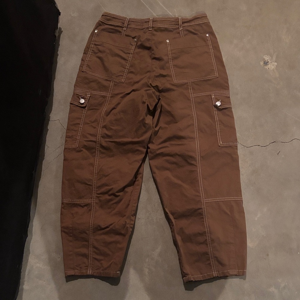Anthropologie Women’s Rust Brown Cargo Pants with Contrast Stitching - Picture 2 of 4